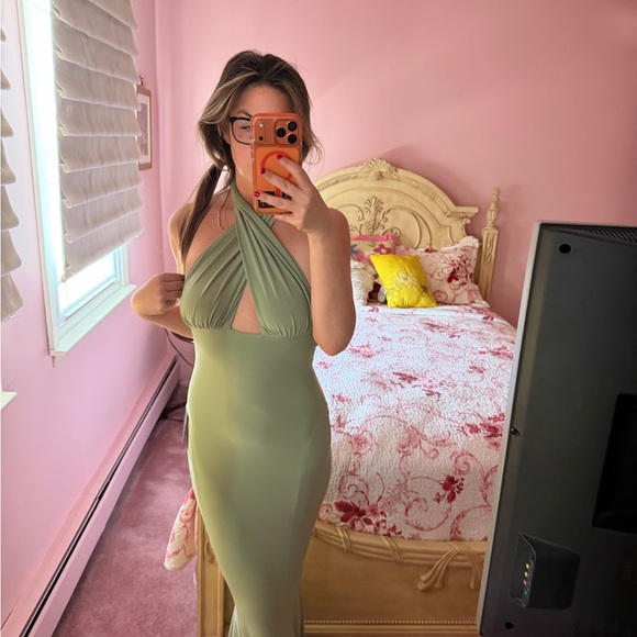 Norma Kamali Dresses & Skirts - Norma Kamali RARE sold out color cross halter dress  Green Backless Dress